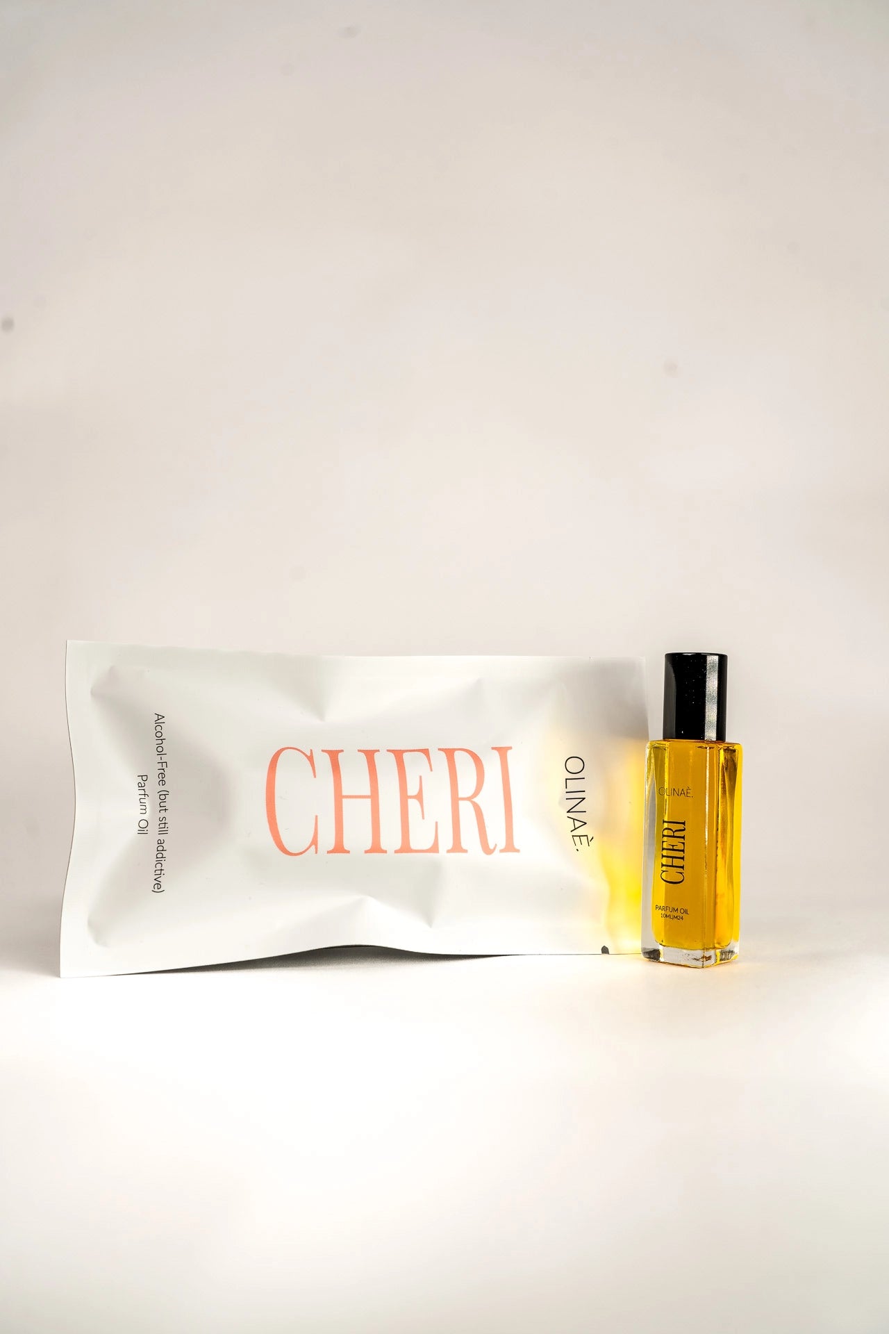 CHERI parfum oil OLINAÈ – słodki kwiatowy zapach bez alkoholu, trwałość 8-12h