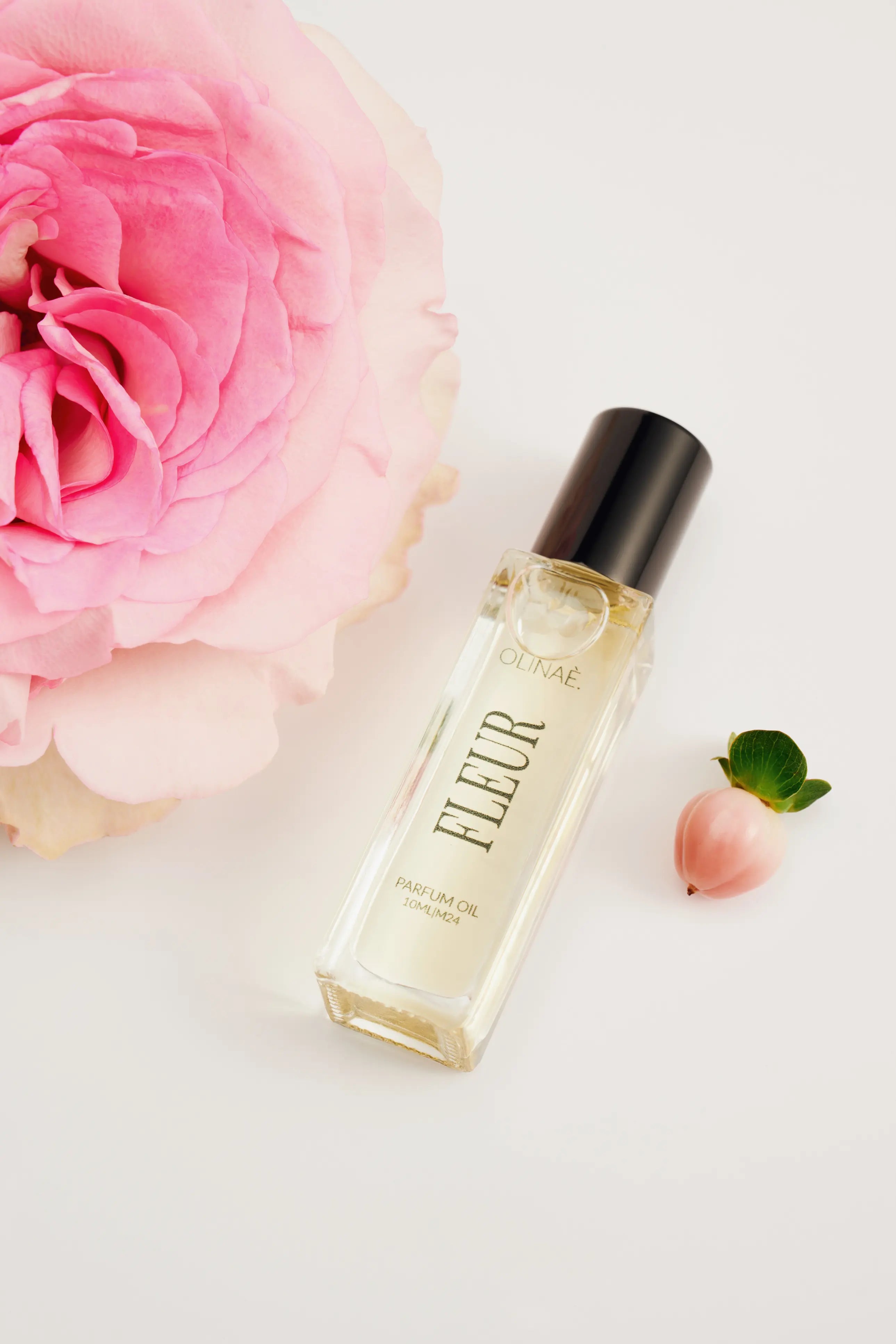 Olejek perfumowany FLEUR OLINAÈ roll-on 10ml – róża, piwonia, kobiecy kwiatowy zapach