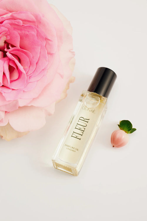 Olejek perfumowany FLEUR OLINAÈ roll-on 10ml – róża, piwonia, kobiecy kwiatowy zapach